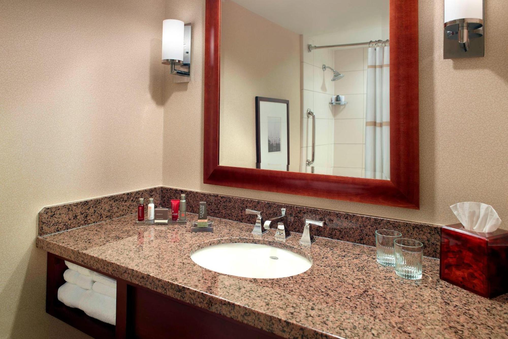 New Orleans Marriott Metairie At Lakeway מראה חיצוני תמונה